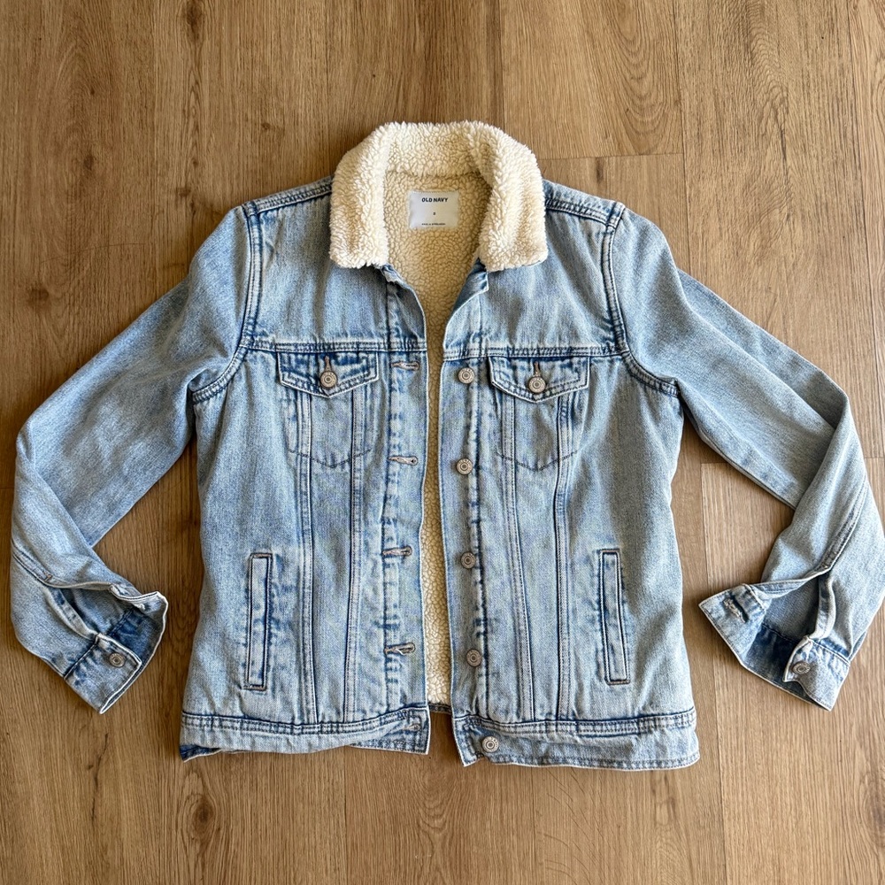 Old Navy Light Wash Denim Sherpa Lined Classic Trucker Jacket Size Small